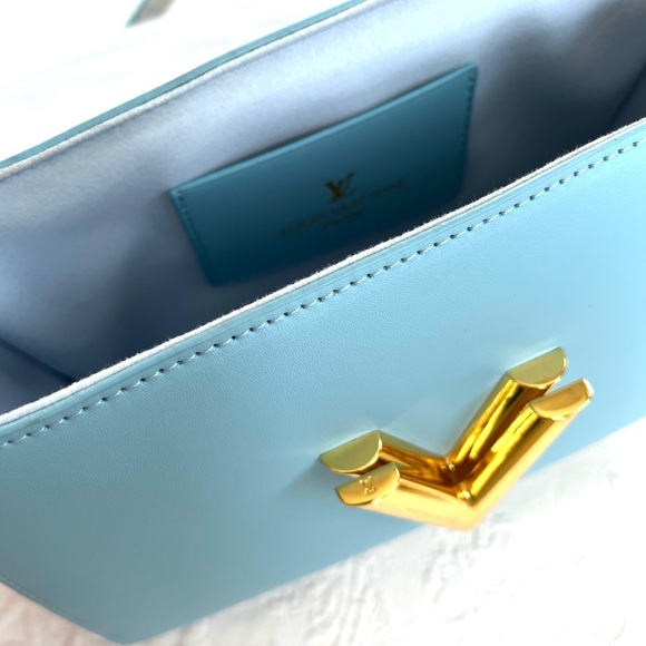 Louis Vuitton Twist Bag - Picture 5 of 12